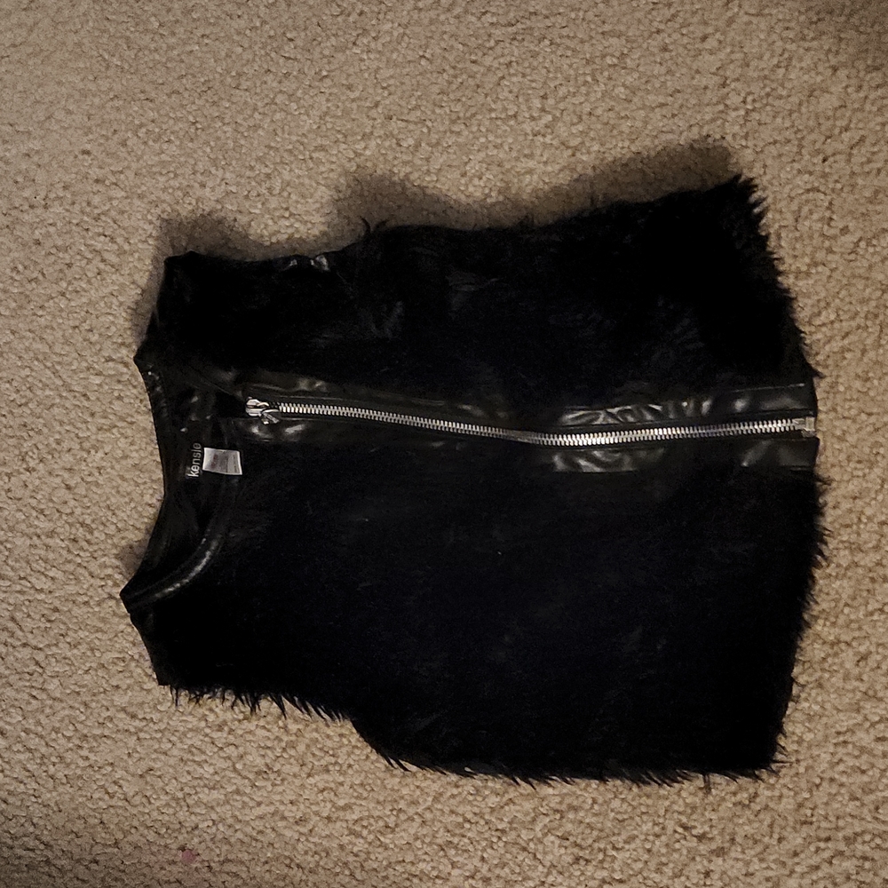 Zippered leather/fur vest